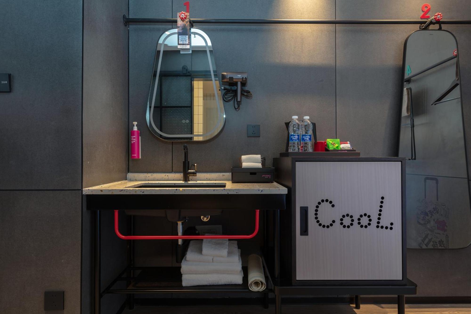 Moxy Chongqing Hotell Eksteriør bilde